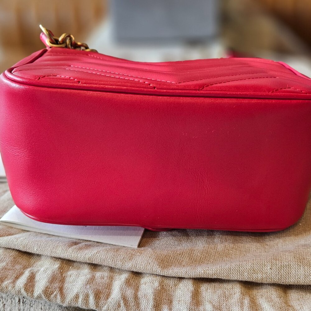 Gucci GG Marmont Mini Red Matelassé Leather Shoulder Bag with Chain Strap New - Picture 7 of 16
